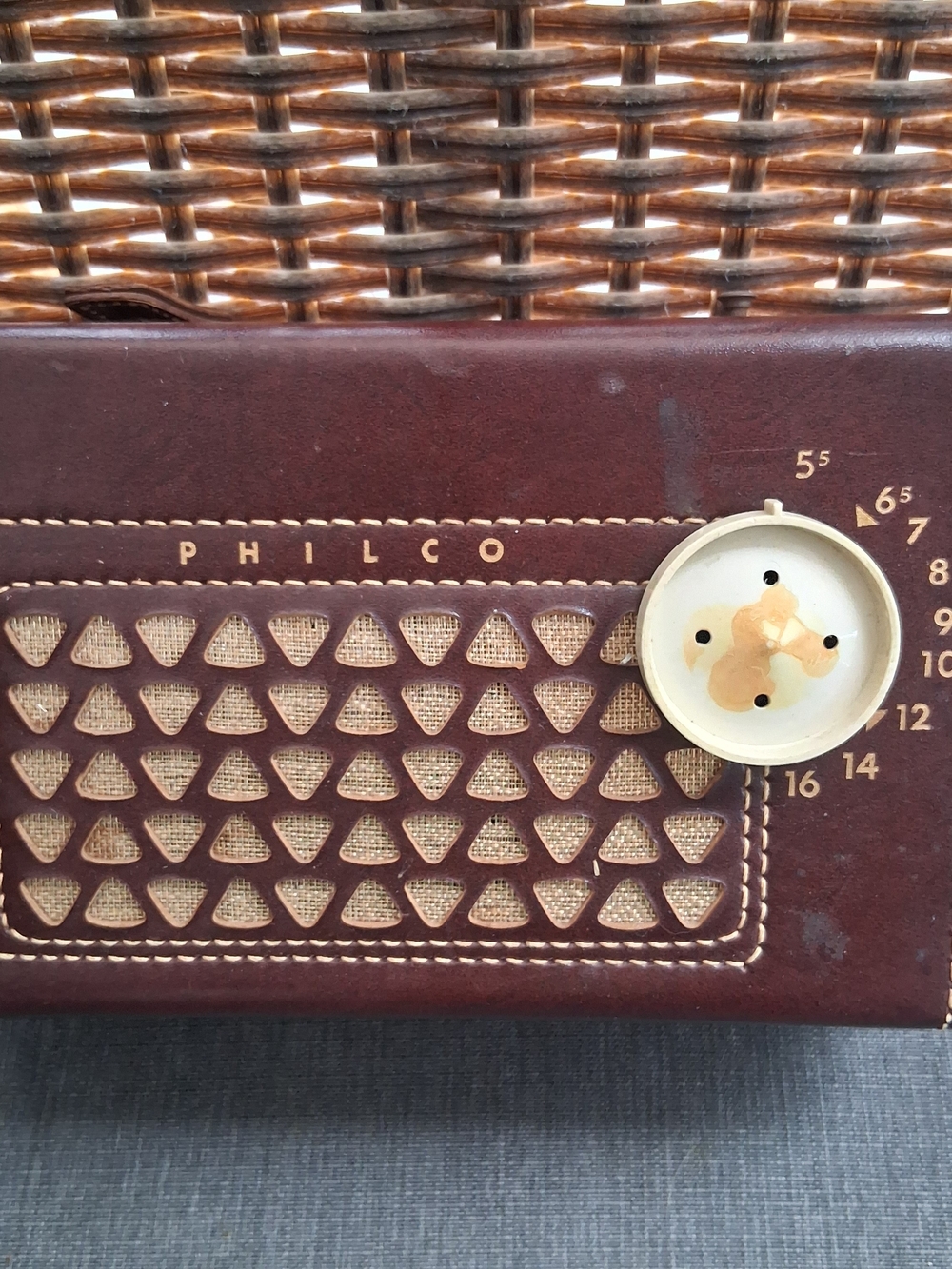 vintage PHILCO RADIO ~ model f 673  1957/1958 for parts or fix restore leather